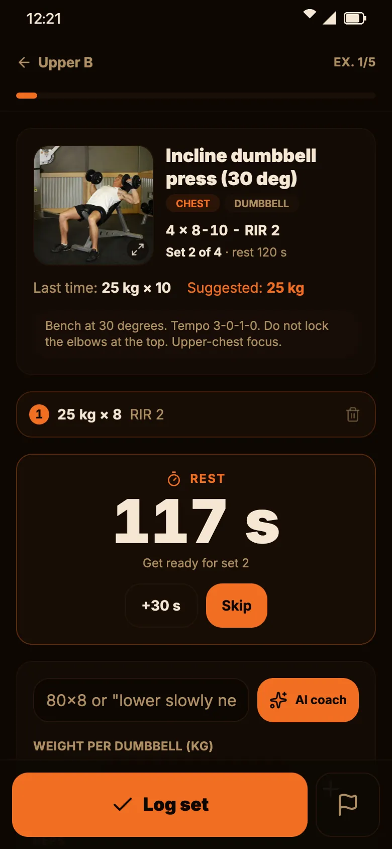 FraguaGym: an incline press set logged and the rest timer running.